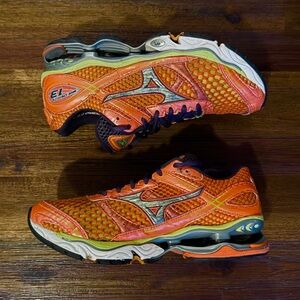 Mizuno Wave Creation 13 - Running Shoes Orange Yellow - WOMEN SIZE 8 (MEN 6.5)